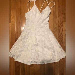 white altars state dress